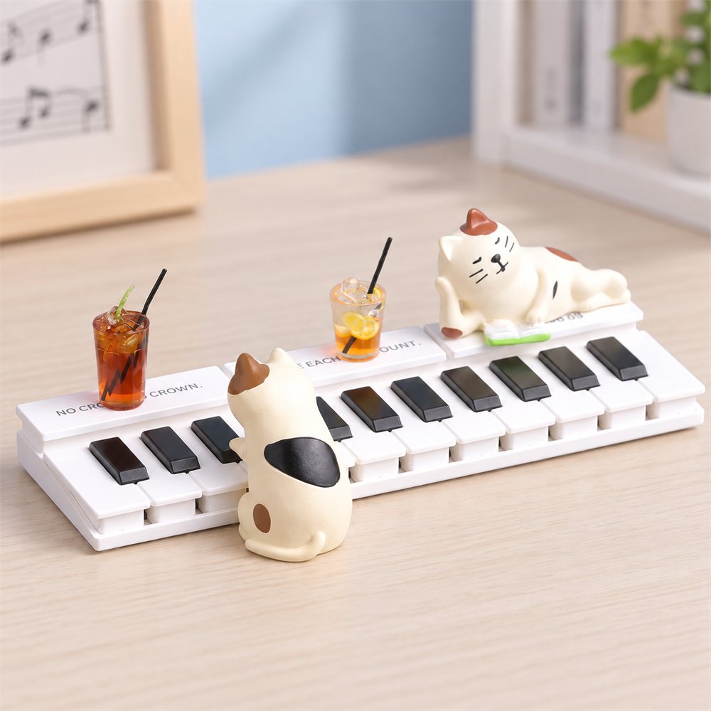 Keyboard Cat Figurine Set, Miniature Music Desk Decor, Pianist Gift
